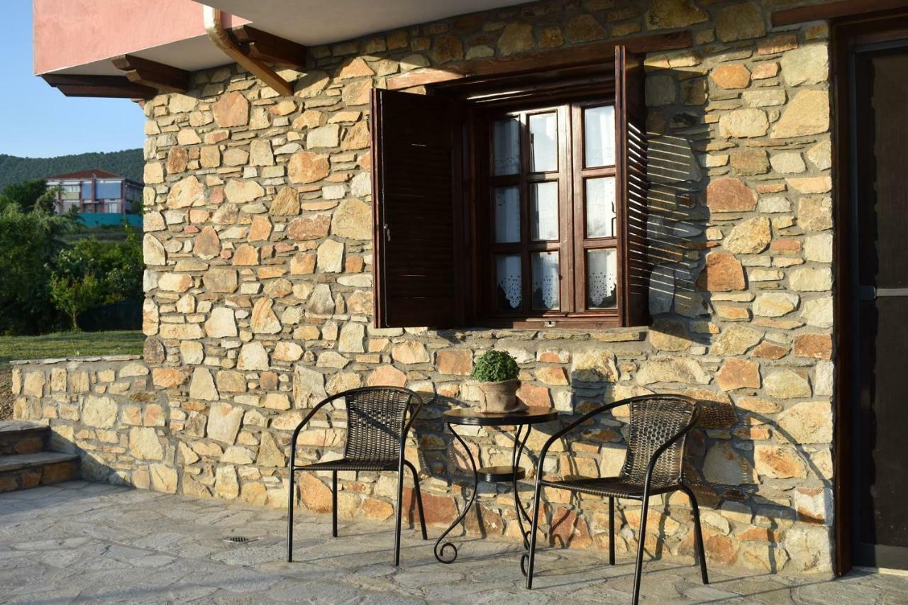 Geomelia Guest 1 & Geomelia Guest 2 * Πολύγυρος